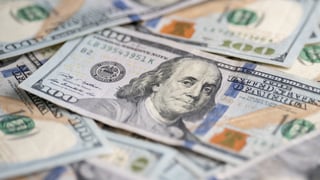 Вперше в історії офіційний курс долара перевищив 45 грн