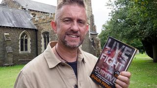 «Англійський Воїн». Продюсер «Мавки» та батько актора Тома Харді екранізують книгу Шона Піннера про російський полон