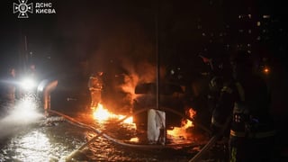Росія атакувала Київ балістичними ракетами: є жертви, пошкоджено вхід у метро «Лукʼянівська» і магістральний водогін