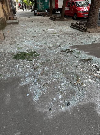Росія вночі знову вдарила по Одесі, у Миколаєві є влучання у житлові будинки (фото) /Фото 2
