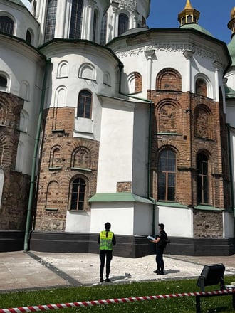 Софийский собор в Киеве и Одесская киностудия повреждены в результате атаки РФ (фото) /Фото 1