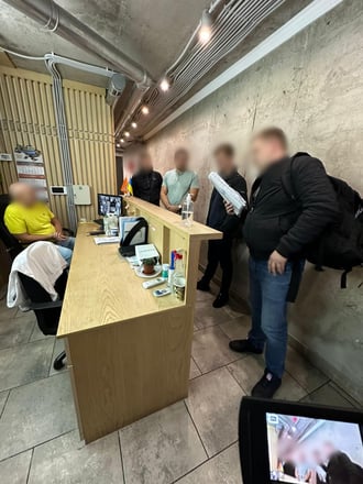 Обвал Дегтяревского моста. В департаменте КГГА, «Киевавтодоре» и у подрядчиков проходят обыски /Фото 4