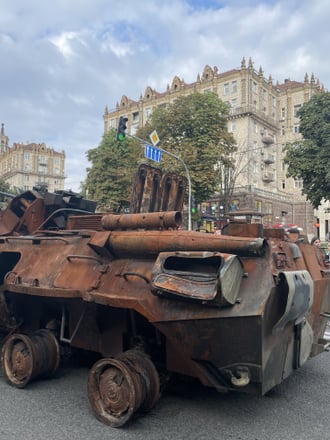 Тома Мироненко
