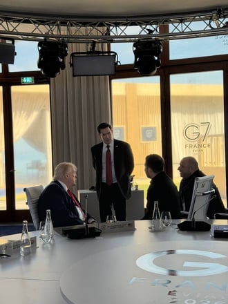 Зеленський поговорив з Трампом на полях G7: серед тем – виробництво систем ППО /Фото 2
