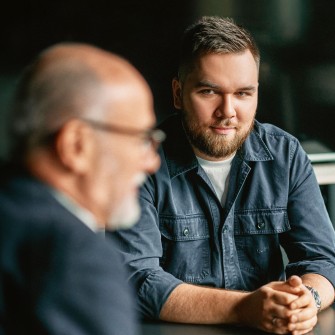 Гендиректор агрохолдингу «Астарта» Віктор Іванчик і керівник Bolt в Україні Сергій Павлик. /Григорій Веприк для Forbes Ukraine