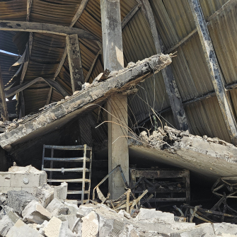 Наслідки обстрілу /з особистого архіву