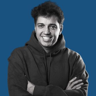 Творец миров. Как Владимир Панченко зарабатывает миллионы, продавая виртуальные вещи из видеоигр /Фото Александр Чекменев