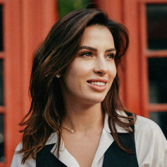 «Лондон схожий на Київ 15 років тому». Backstage відкрила салони краси в Британії, придбавши локальну мережу. Яка стратегія? Інтервʼю з Каріною Дубініною /надано пресслужбою