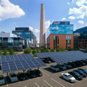 Парковка карпорт з СЕС в Юніт Сіті /пресслужба UNIT.City