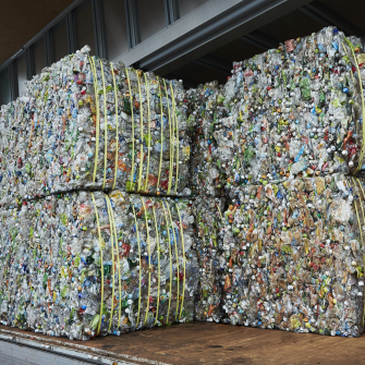 У 2023 році в Україні утворилось 4,9 млн т побутових відходів, за інформацією Держстату. /Getty Images