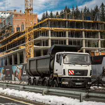 Будівництво найбільшого готелю (апарт-комплексу) на 810 номерів,Glacier в Буковелі. /Артем Галкін для Forbes Ukraine