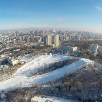 Асканія вкладе $2 млн у будівництво басейну для засніження і встановлення крісельного підйомника в «Протасів Яр» у Києві /Shutterstock