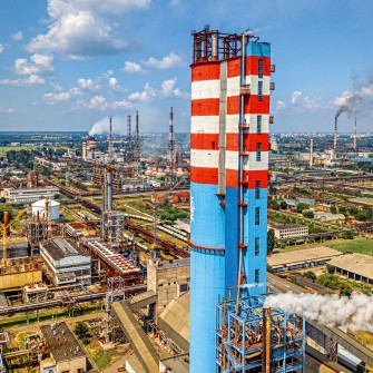 Черкаський «Азот», вигляд зверху. Весь виробничий ланцюжок як на долоні — від виробництва азоту, аміаку, селітри до виготовлення добрив. Площа підприємства — близько 500 г.