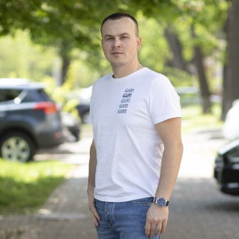 «Мою компанию оценивали в $17 млн, а теперь я раздал всё для спасения людей от обстрелов». Как работает во время войны каршеринг Getmancar /предоставлено пресс-службой
