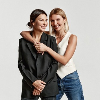 Дарина та Юлія Бурковські займаються виключно розробкою продукту і розвитком бренду, а керує компанією найманий СЕО. /надано пресслужбою