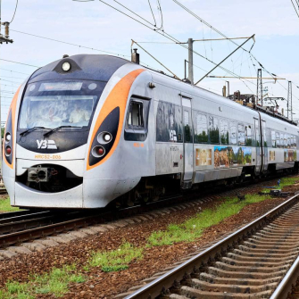 УЗ продает рекламу в поездах. Лот охватывает все возможные форматы состава филиала «Пассажирская компания» /пресс-служба «Укрзализныци»