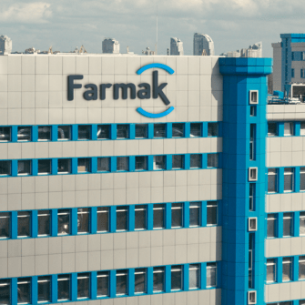 Завод Farmak у Києві /farmak.ua