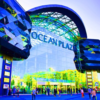 ТРЦ «Оушен Плаза», Киев /Shutterstock