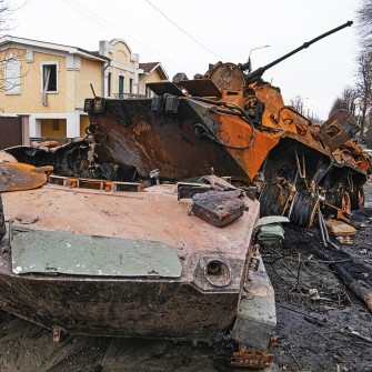 ЗСУ знищили 5000 одиниць російської техніки, тепер це металобрухт на $45 млн. Чи можна на ньому заробити /Олександр Чекменьов