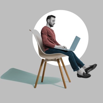 курс з IT, чому впав попит на IT-освіту /Shutterstock