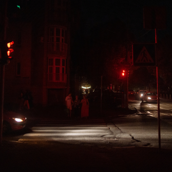 Темна вулиця без світла, блекаут /Gettyimages