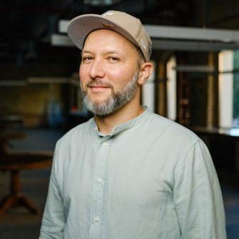 Дмитро Феліксов, засновник книгарні Readeat /Антон Забєльський для Forbes Ukraine