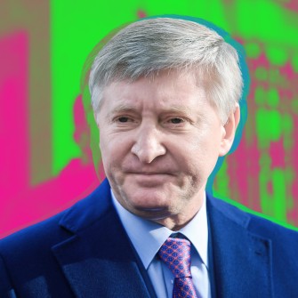 Инвестиционная компания SCM выходит из медийного бизнеса. Об этом говорится в заявлении ее владельца Рината Ахметова. Причина – закон об олигархах. Все лицензии планируют передать государству. Коллаж Анна Наконечная /УНИАН