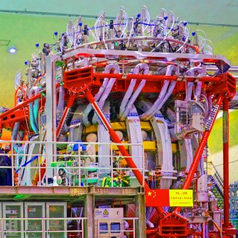 Створити штучне сонце. Чому Білл Ґейтс і Джеф Безос повірили в ядерний синтез – джерело енергії з нульовими викидами /Фото Getty Images