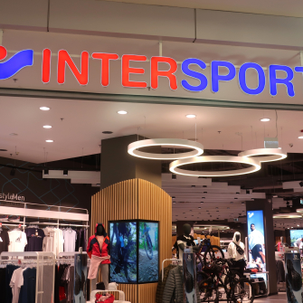 магазин Intersport /Иллюстрация Shutterstock