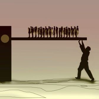 Низькі податки, кредитування під 0% та релокація на Західну Україну. Сім державних програм для підтримки бізнесу у воєнний час /Getty Images