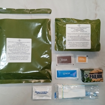 Приклад раціону харчування українського військовослужбовця /ілюстрація Ілля Колесник для Forbes Ukraine