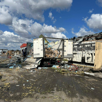 Розподільчий центр АТБ обстріляли /Facebook-сторінка Наталії Петрівської