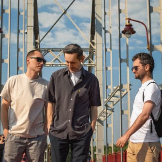 На фото співвласники українського Mixmag: Максим Проскурня, Олексій і Олександр Варениці. /з особистого архіву