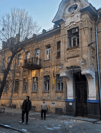 Росія знову атакувала Україну. Є влучання в обʼєкти генерації у кількох областях, пошкоджено житлові будинки в Києві /Фото 5