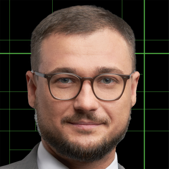 Денис Сичков