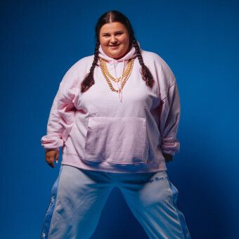 Alyona Alyona (Алена Савраненко) /из личного архива