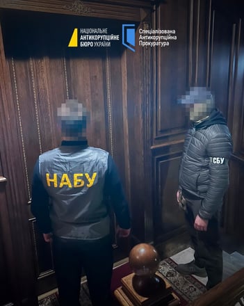 Действующему нардепу сообщили о подозрении за попытку продать санкции СНБО за $250 000. Правоохранители рассказали детали дела /Фото 5