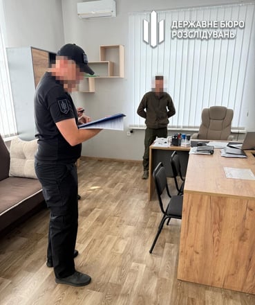 ГБР проводит следственные действия в ТЦК по всей Украине: проверяют факты коррупции и превышения полномочий (фото) /Фото 2