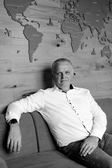 Компанія щасливих людей. Велике інтервʼю засновника ELEKS Олексія Скрипника /Фото 2