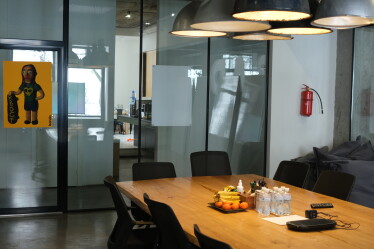 «Ми — плем'я. Ми цінуємо кожного». Як виглядає сміливий офіс креативного агентства Banda /Фото 37