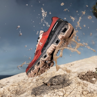 Производитель обуви On придумал уродливые кроссовки для бега. Но они настолько удобны, что компания получила $10 млрд рыночной капитализации /Фото 3