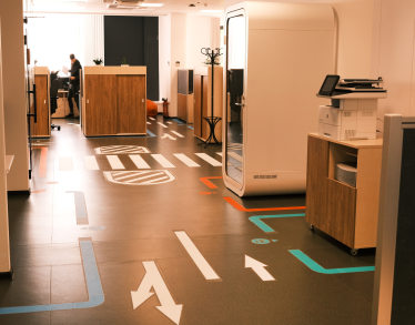 Сбываются не очень оптимистичные прогнозы. Вице-президент IT-гиганта GlobalLogic о сокращении бизнеса в Украине, переходе на гиг-контракты и бронирование. Интервью /Фото 17