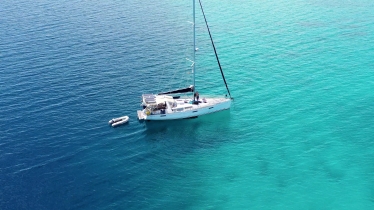 Не тільки суперяхти олігархів. Як санкції руйнують увесь яхтовий бізнес Росії /Фото 1