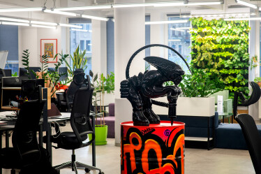 Галерея вместо галеры. Зачем бизнесу коллекции искусства в офисе /Фото 39