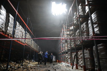 Удар Росії по складу ООН у Дніпрі знищив велику партію гуманітарної допомоги /Фото 2