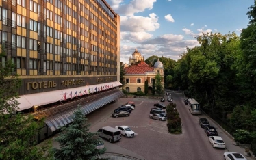 Прокуратура арештувала готелі в Києві та Львові, які належать росіянам. До цієї мережі входить п’ятизірковий Premier Palace та ще 10 готелів /Фото 2