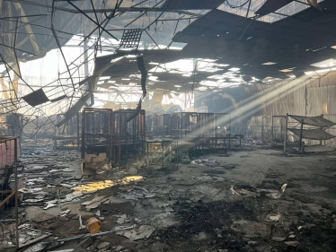 Росія знищила сортувальне депо та відділення «Нової пошти» в Одесі, там були посилки на 3 млн грн (оновлено) /Фото 2