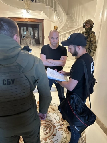 СБУ проводить обшуки у нардепа Шуфрича у справі про державну зраду (додано фото) /Фото 1