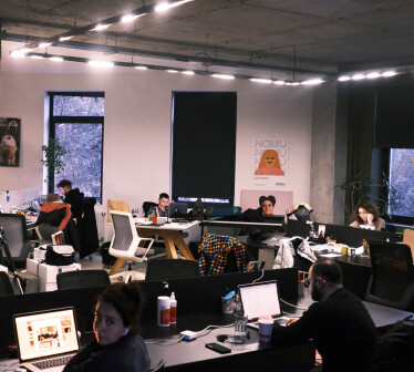 «Ми — плем'я. Ми цінуємо кожного». Як виглядає сміливий офіс креативного агентства Banda /Фото 41