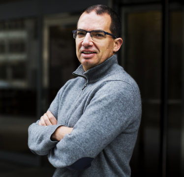 Иэн Маклахлан совершил прорыв, без которого Pfizer и Moderna не смогли бы создать вакцины против COVID-19. Как ученый остался без прав на свои разработки и огромного вознаграждения /Фото 3